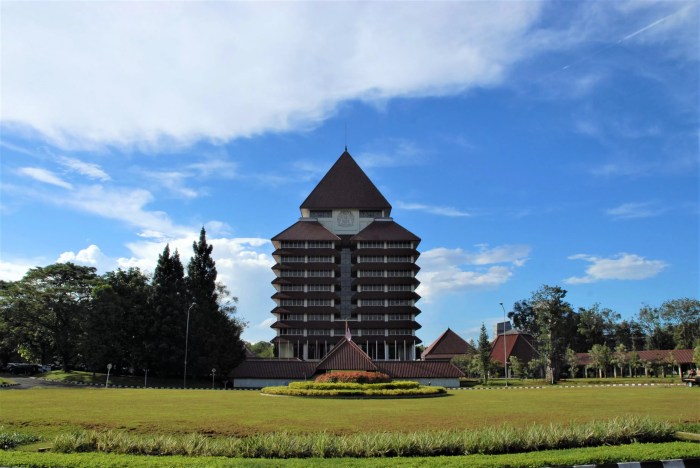 Universitas di gading serpong