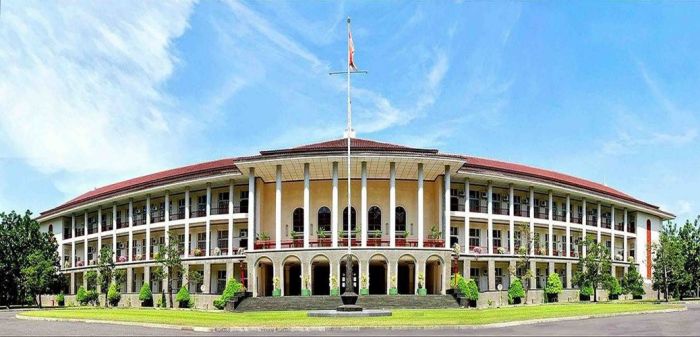 Universitas gadjah mada fakultas hukum