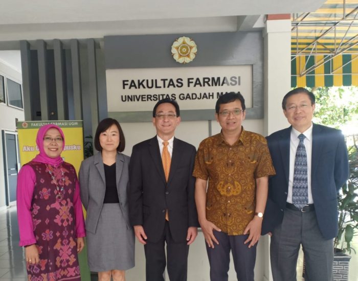 Fakultas farmasi universitas indonesia