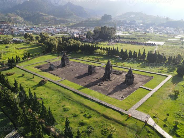 Sejarah candi arjuna dieng