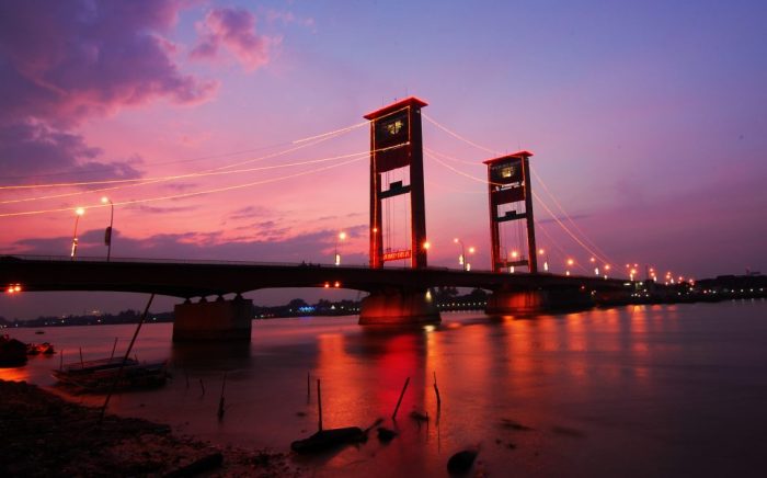 Sejarah jembatan ampera dan proses pembuatannya