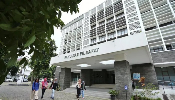 Ugm kuliah biaya berapa sih mahasiswa