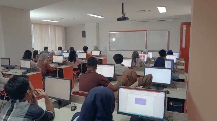 Kelas karyawan universitas gunadarma