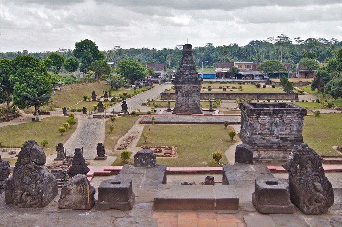 Sejarah singkat candi penataran