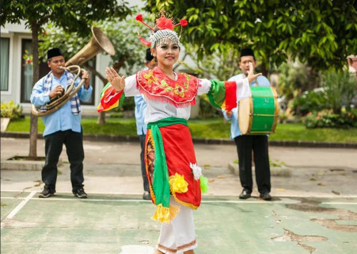 Betawi khas kuliner legendaris makna sejarah sarat yang okezone