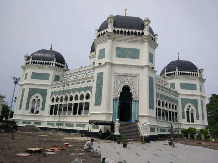 Sejarah masjid raya medan