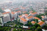 Universitas di surabaya jurusan manajemen