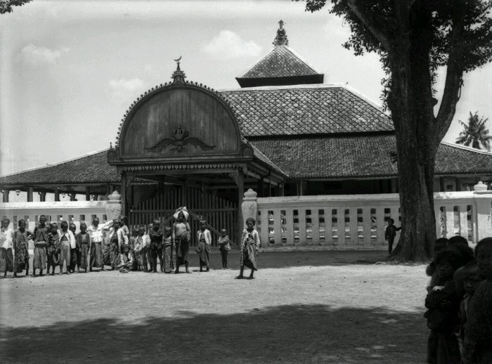 Makalah sejarah berdirinya muhammadiyah