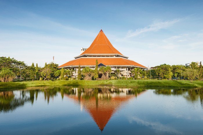 Universitas graha nusantara