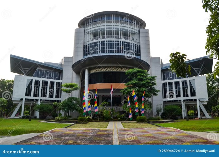 Universitas negeri di indonesia