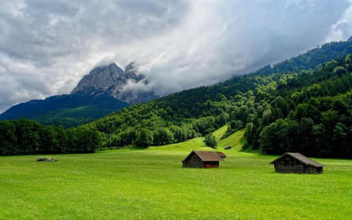 Foot mountain cabin stock format