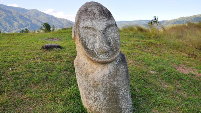 Indonesia jakarta monument welcome statues historical iconic most authentic nowjakarta credit