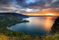 Legenda danau toba dalam bahasa inggris