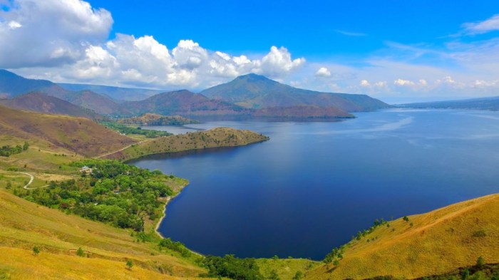 Asal usul danau toba bahasa inggris