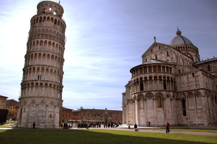 Sejarah menara pisa