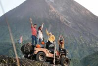 Merapi lava tour jogja gunung paket wisata destinasi adventure rute niagatour