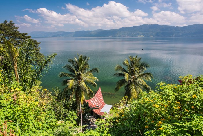 Asal usul danau toba bahasa inggris