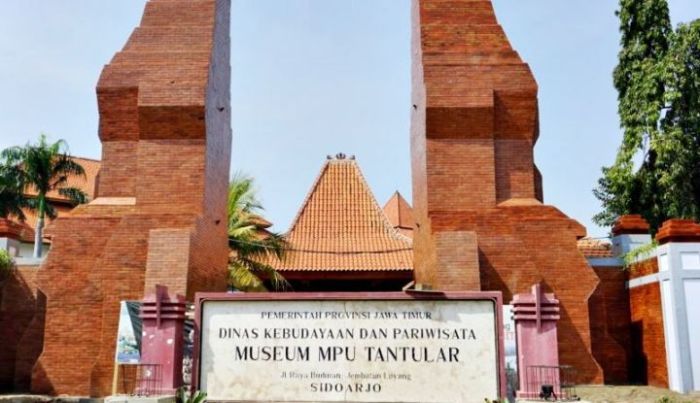 Benda bersejarah di museum mpu tantular