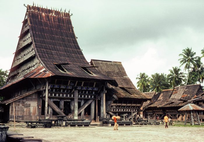 Indonesia landmarks iconic most statue garuda tallest authentic credit