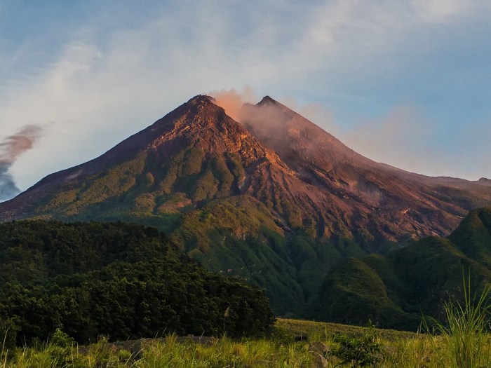 Sejarah gunung merapi yogyakarta