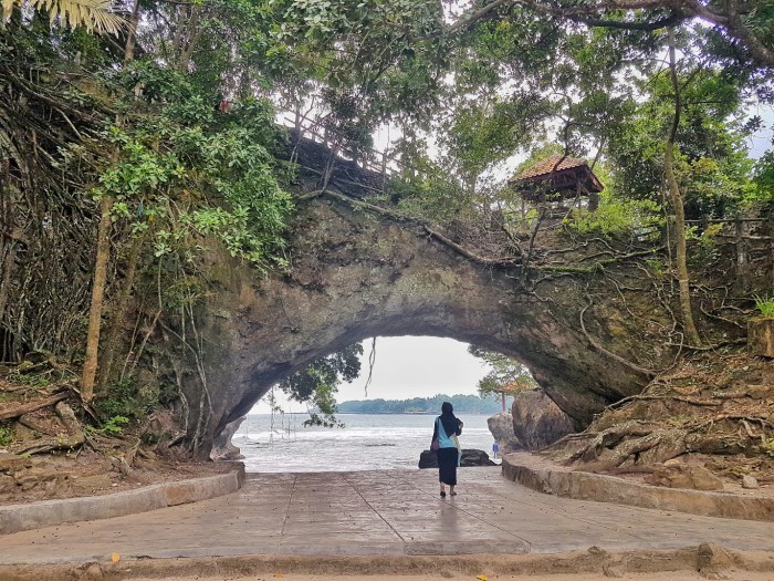 Sejarah pantai karang bolong