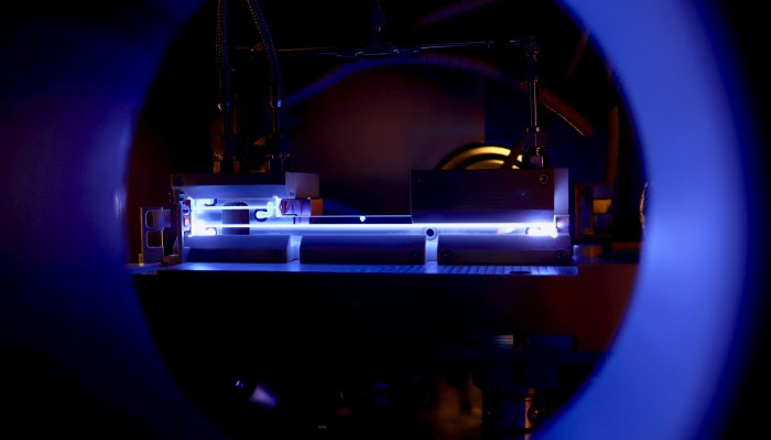 Laser protons accelerates highest energy ever hitting combined thin conic pulse penetrating within showing deep film left