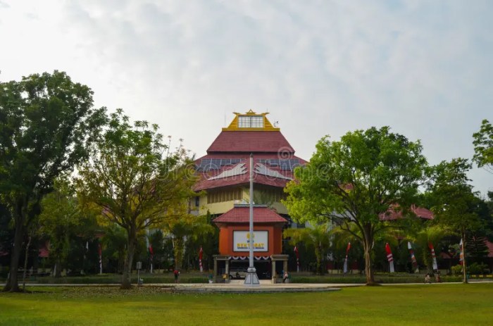 Semarang universitas unnes kampus mahasiswa pendaftaran pendidikan horor teknik kuliah biaya ilmu cerita legenda otomotif jurusan negri suka duka lho