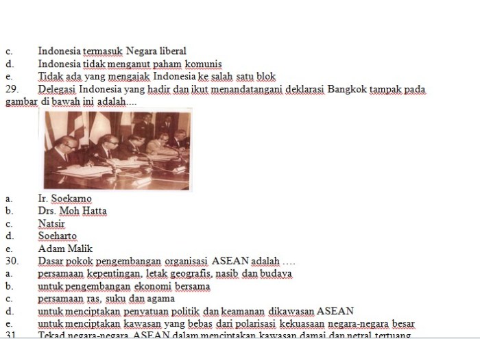 Soal ujian sejarah indonesia kelas 12