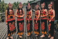 Sejarah tari dayak