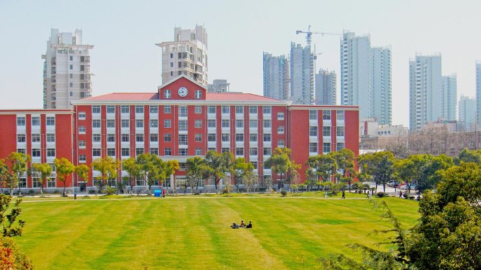 Universitas shanghai