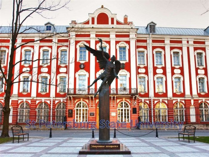 Petersburg university st state saint colleges twelve russia outside main monument professors students entrance