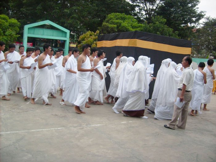 Universitas bani saleh bekasi