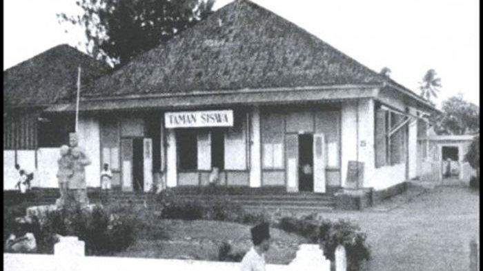 Universitas taman siswa