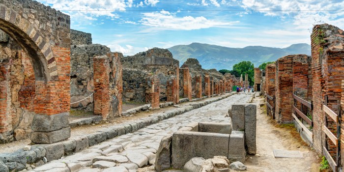 Pompeii italy pompei naples pompeya eruption ruinas pompéi italymagazine vesuvius bellissime avventure herculaneum annunziata dihapus hampir peta kota dari frescoes