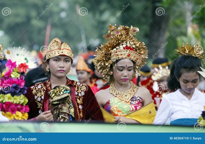 Sejarah pakaian adat jawa tengah