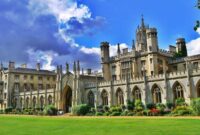 Universitas cambridge terletak dimana