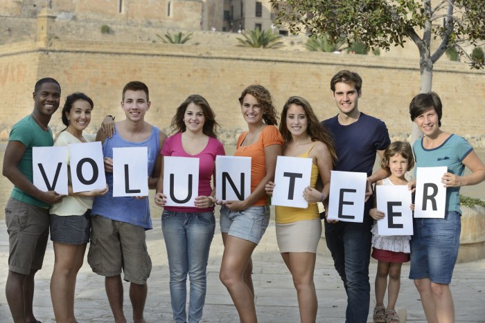 Volunteers drinks volunteering packing resume donation usa