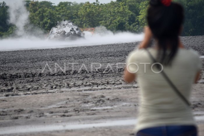 Kuwu bledug usul asal fenomena berlumpur gunung secara desa nama ahli menurut yaitu sejarah