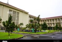 Universitas gadjah mada negeri atau swasta