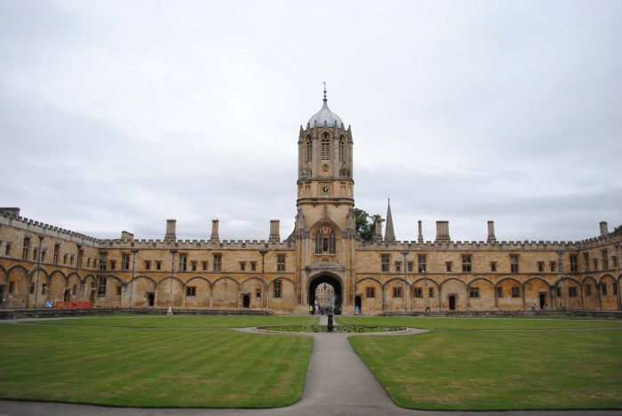 Biaya masuk universitas oxford