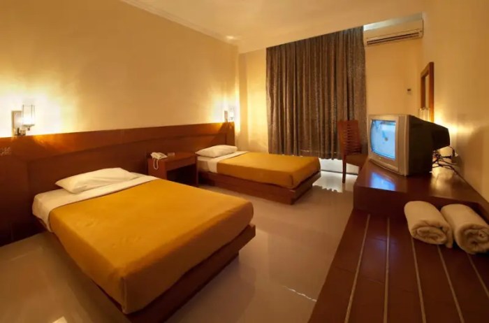 Hotel dekat universitas sebelas maret solo